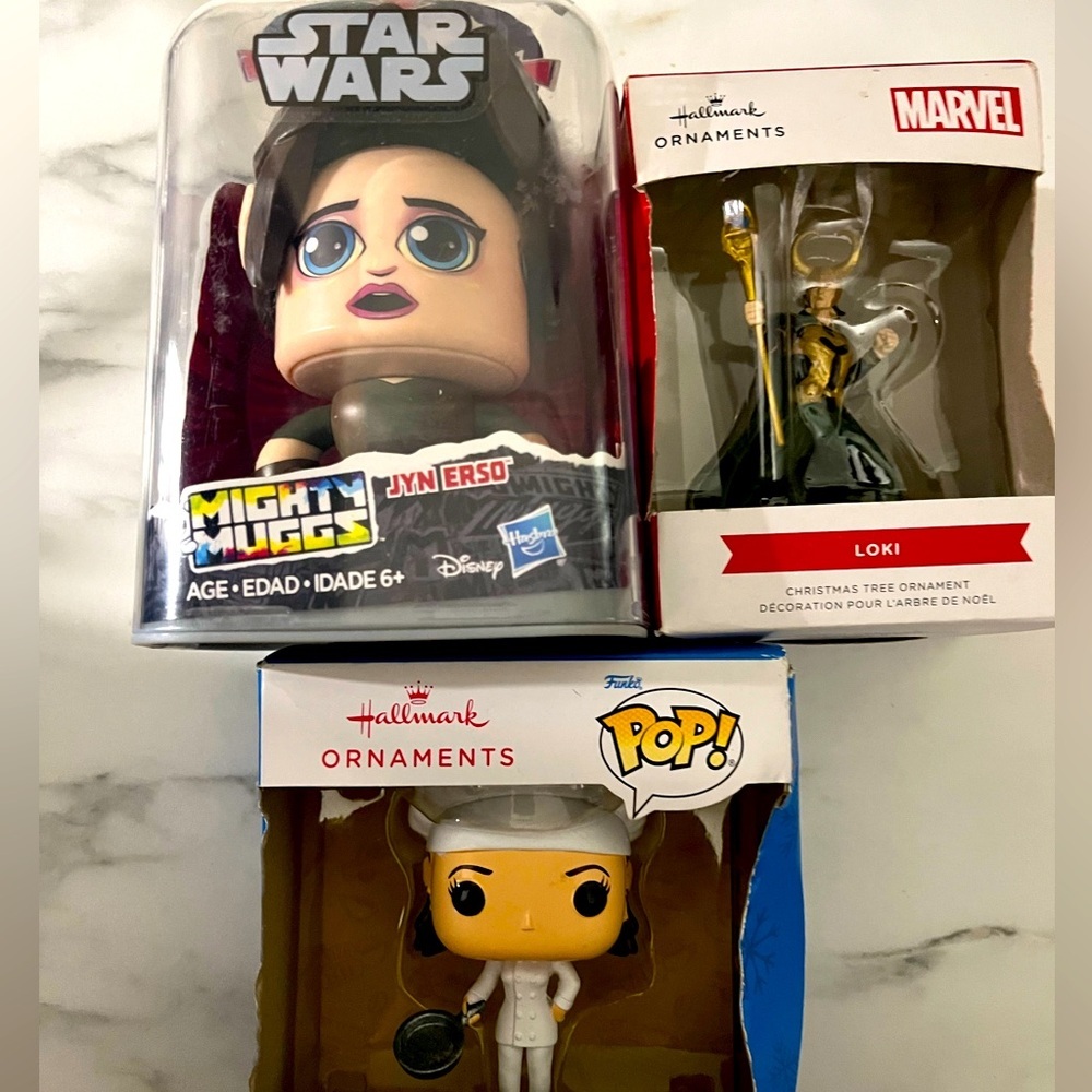 Funko pops Star Wars Figure Head, Monica from Friends and Marvel Ornament